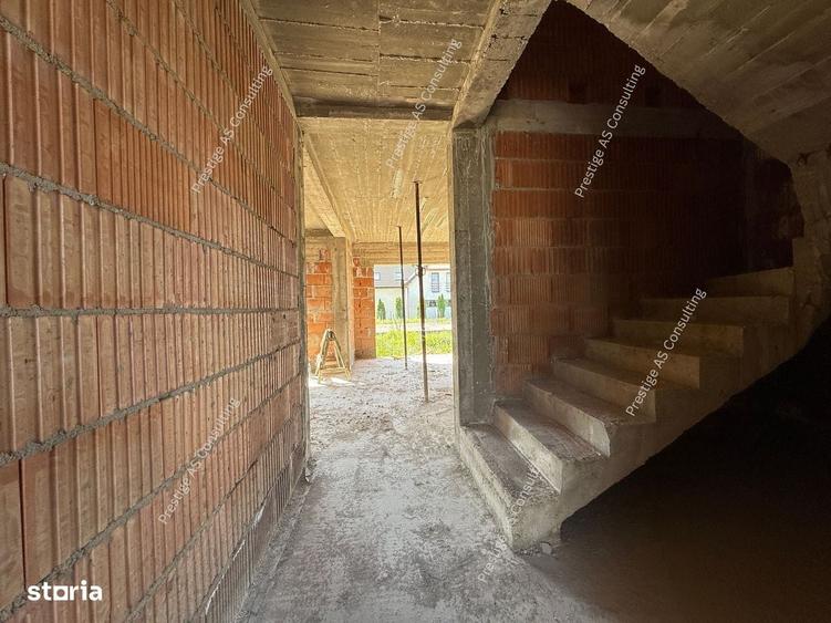 Casă cu 4 camere în Giroc