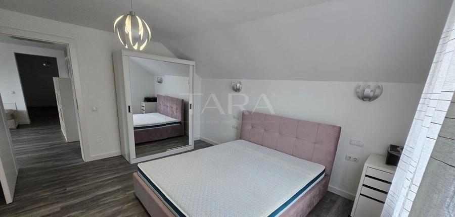 Casă individuală cu 6 camere cu Canalizare în Dâmbul Rotund