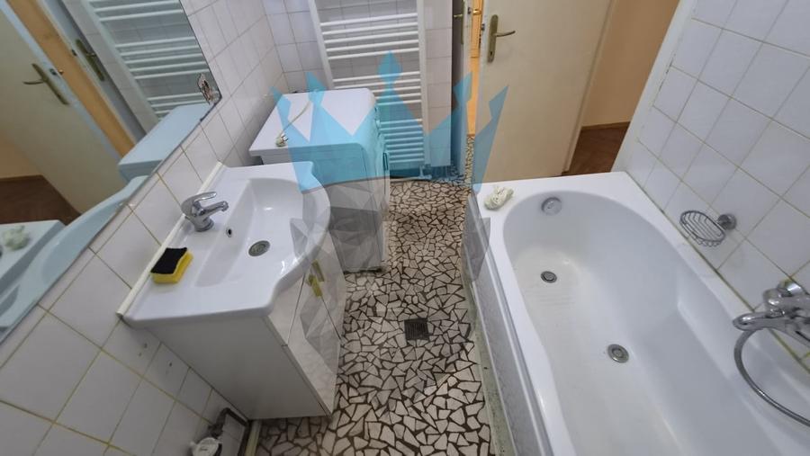 Birou, de 50.900001525879 mp, în Universitate