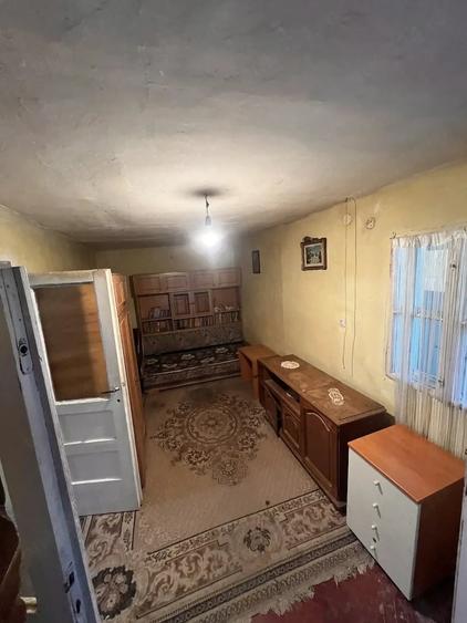 Casă cu 2 camere cu Teren 437 Mp în Pârneava