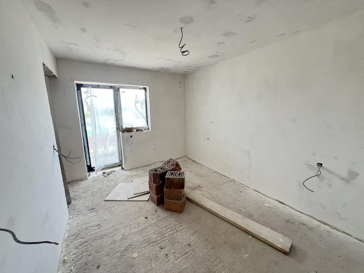 Duplex cu 4 camere cu Teren 250 Mp în Tărlungeni