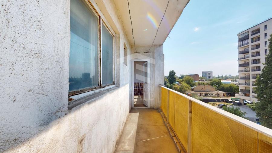 Apartament cu 2 camere semidecomandat în Basarabia