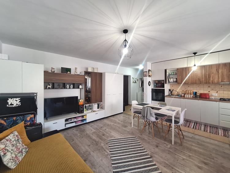 Apartament cu 2 camere semidecomandat, mobilat în Florești — fotografia 1