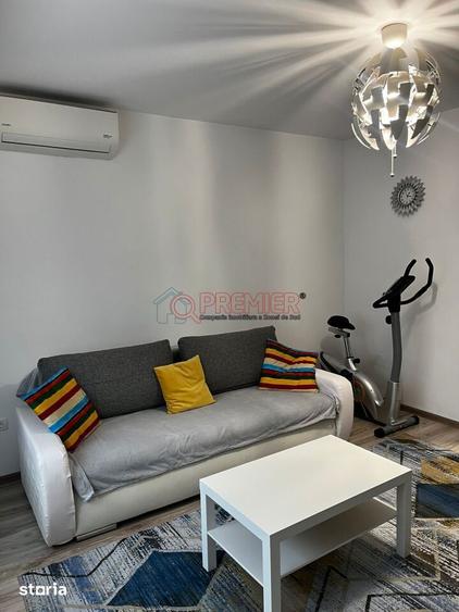 Apartament cu 3 camere, mobilat în Berceni