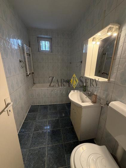Apartament cu 3 camere decomandat în P-ța Mihai Viteazu