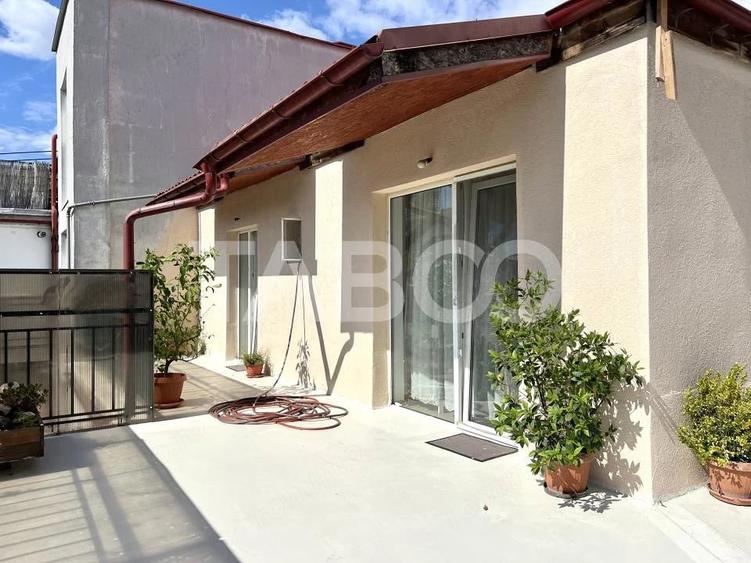 Apartament cu 4 camere semidecomandat în Între Lacuri