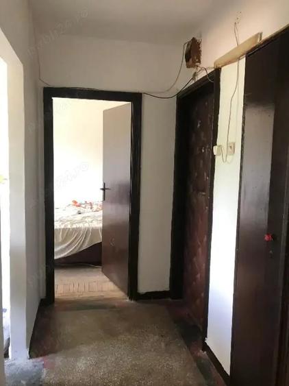 Apartament cu 3 camere semidecomandat în Țiglina 1