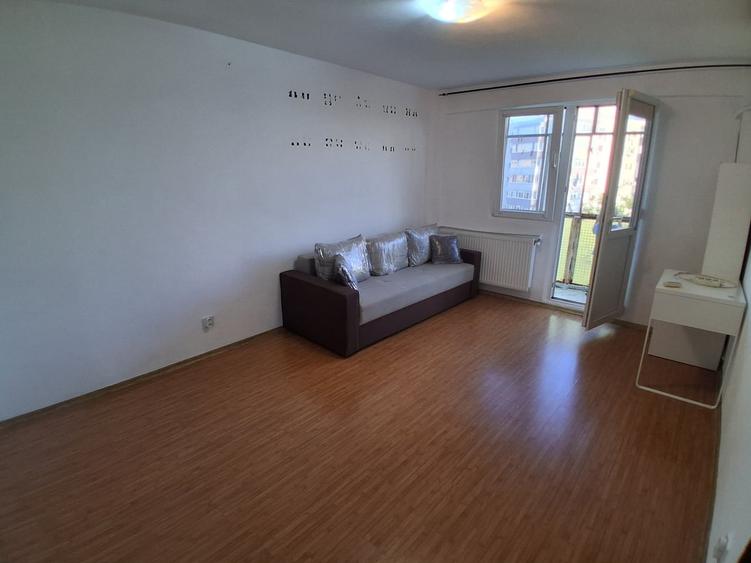 Apartament cu 2 camere decomandat în Veteranilor
