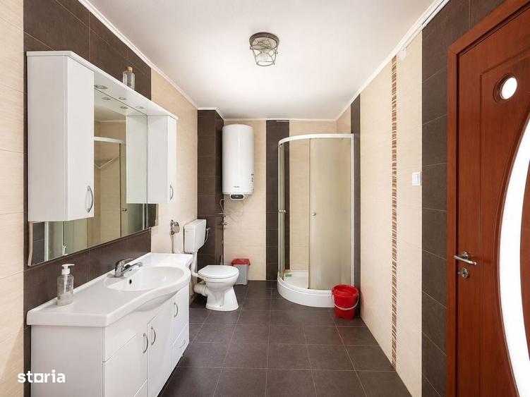 Casă cu 4 camere în Central