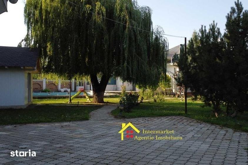 Casă cu 4 camere cu Teren 598 Mp în Central