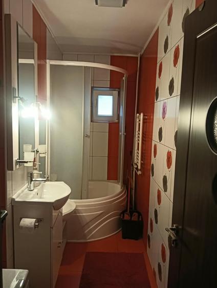 Apartament cu 2 camere decomandat în Rogerius