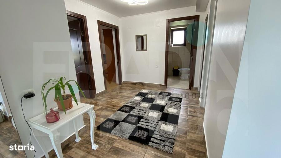Casă cu 4 camere în Măineasca