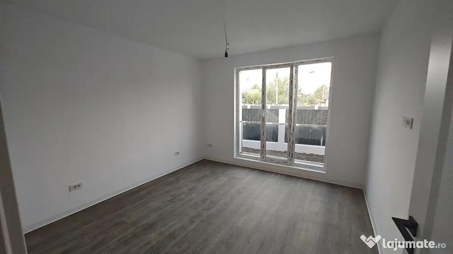 Casă cu 5 camere cu Teren 410 Mp în Pasărea