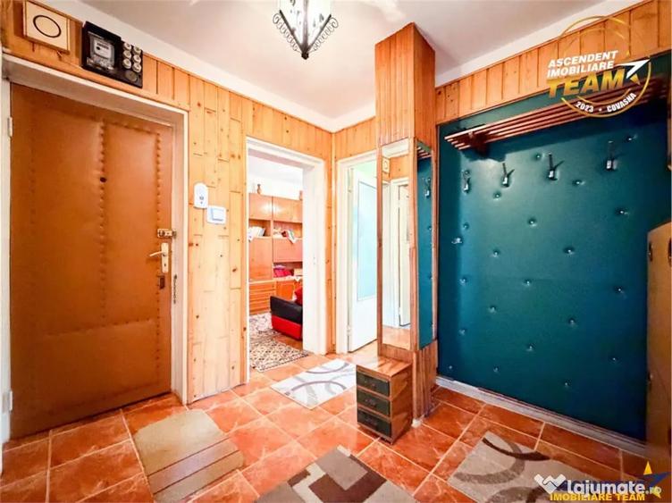 Apartament cu 3 camere decomandat în Central