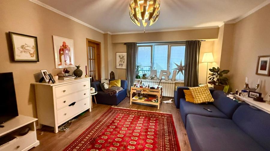 Apartament cu 3 camere decomandat, mobilat în Unirii