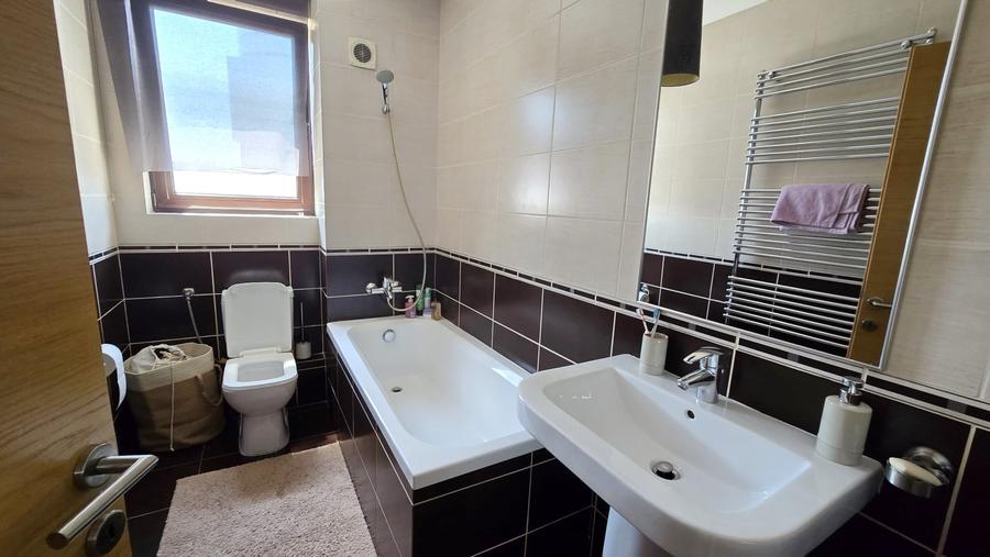 Apartament cu 3 camere decomandat, mobilat în Kiseleff