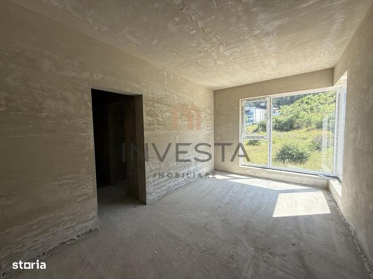 Casă cu 4 camere decomandat în Florești