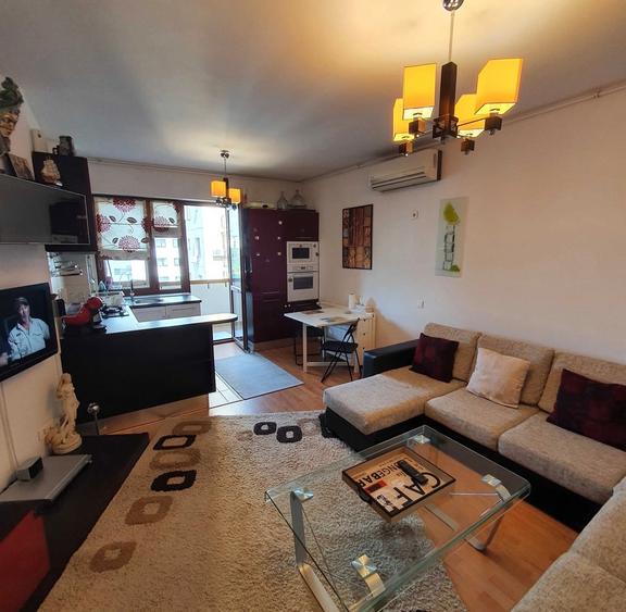 Apartament cu 3 camere decomandat, mobilat în Mihai Bravu