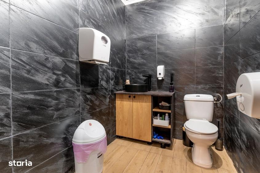 Spațiu comercial, de 98 mp, în Central