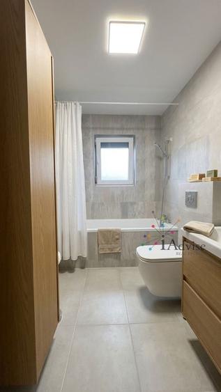 Casă individuală cu 5 camere cu Canalizare în Hărman