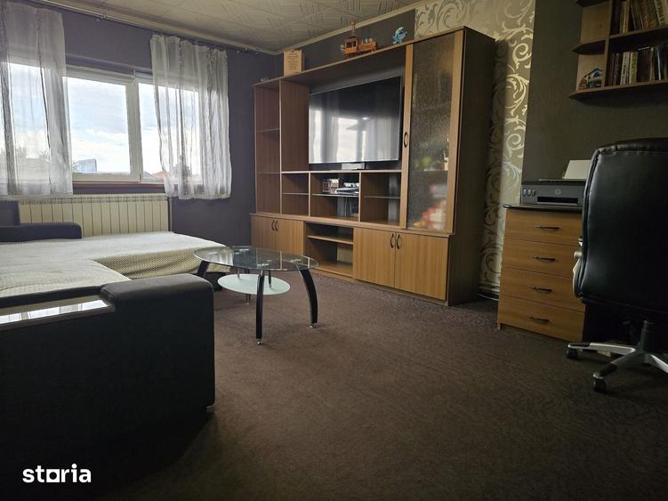 Apartament cu 4 camere în Vladimirescu