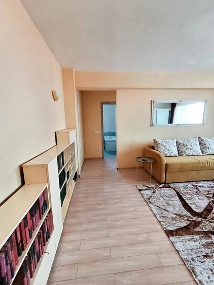 Apartament cu 2 camere semidecomandat în Turnișor