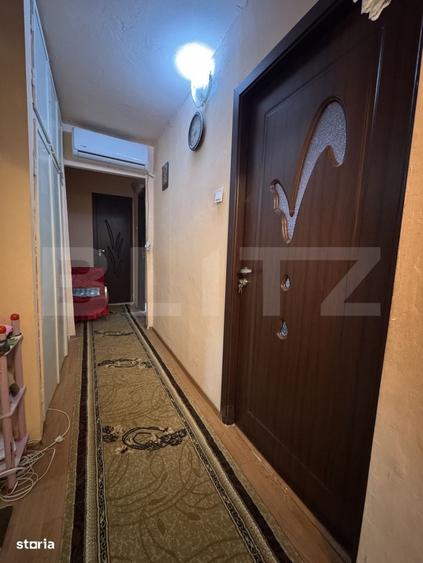 Apartament cu 4 camere decomandat în Craiovița Nouă