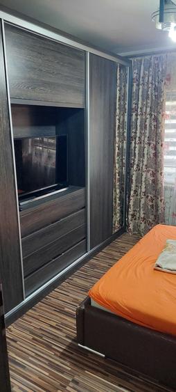 Apartament cu 3 camere decomandat în 1 Mai