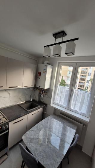 Apartament cu 2 camere decomandat în Ultracentral