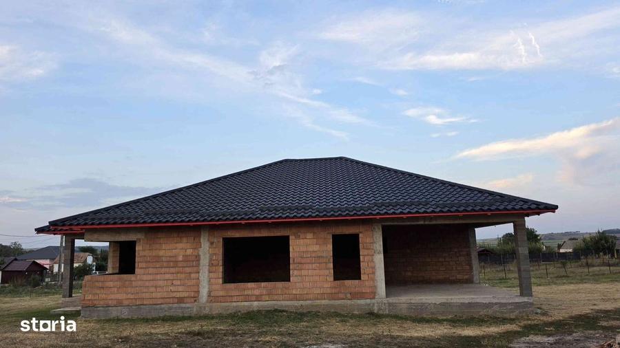 Casă cu 3 camere cu Teren 1000 Mp în Șăulia