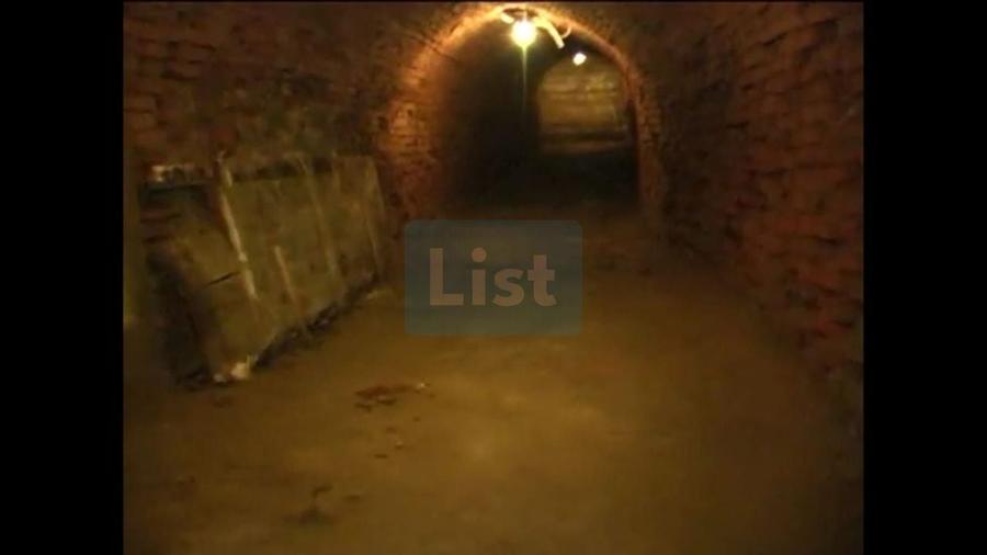 Casă cu 3 camere cu Canalizare în Central
