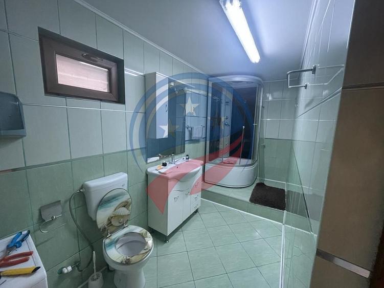 Casă individuală cu 4 camere cu Canalizare în Central