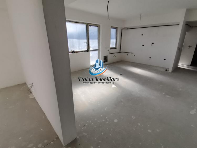 Apartament cu 3 camere semidecomandat în Dărmănești