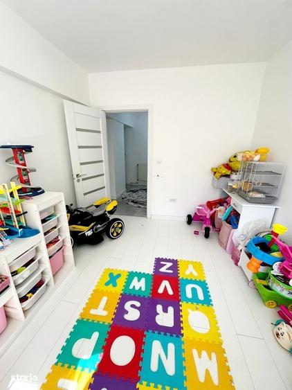 Apartament cu 3 camere în Traian