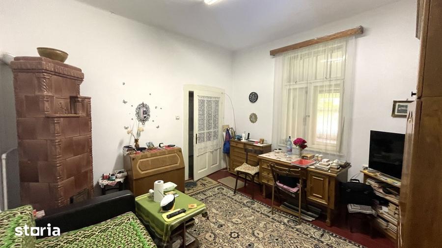 Casă cu 2 camere cu Teren 300 Mp în Mărăști