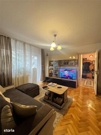 Apartament cu 2 camere semidecomandat în Piața Centrală
