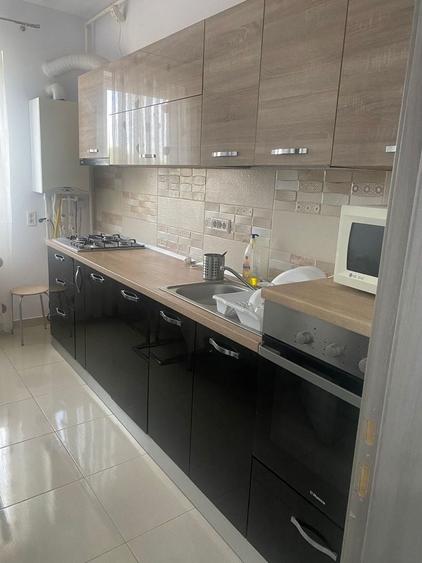 Apartament cu 2 camere decomandat în Fundeni