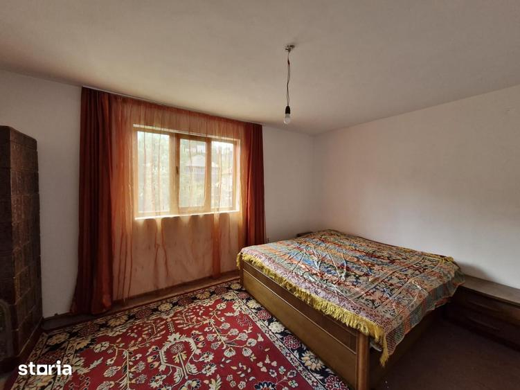 Casă cu 4 camere cu Teren 1280 Mp în Mănăstireni