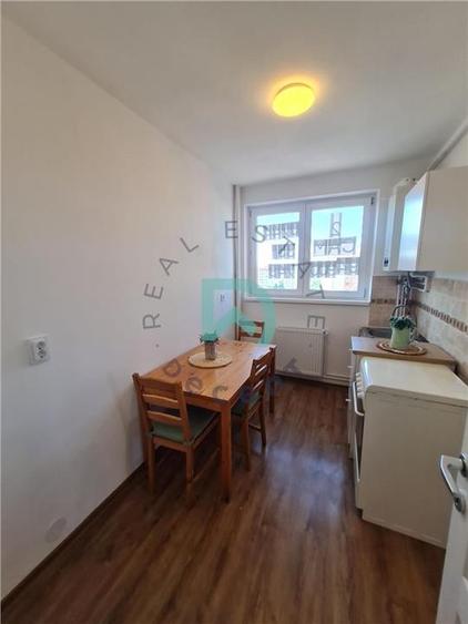 Apartament cu 2 camere semidecomandat în Astra