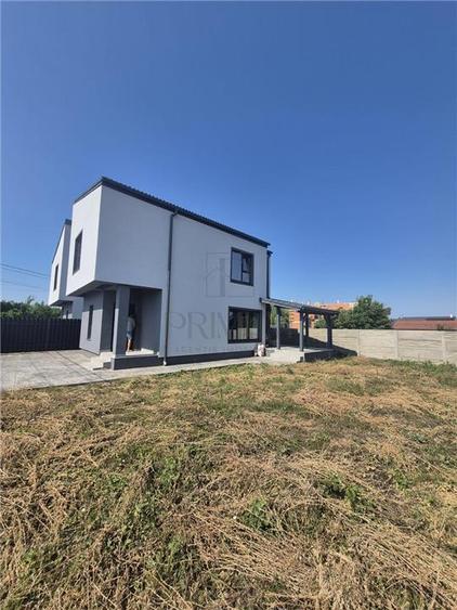Duplex cu 3 camere cu Teren 350 Mp în Moșnița Nouă