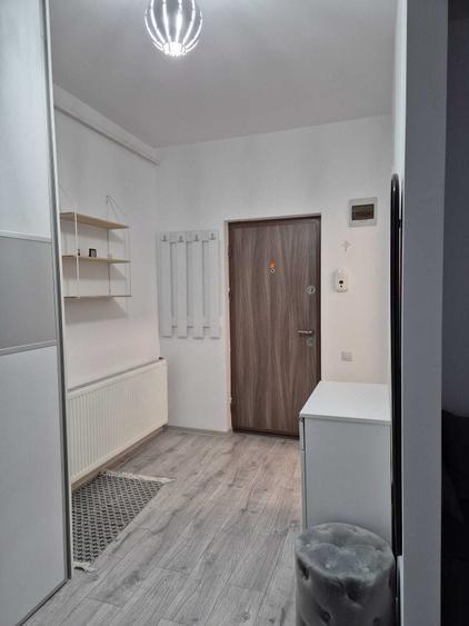 Apartament cu 2 camere decomandat în Florești