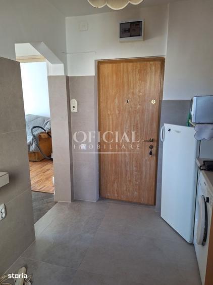 Apartament cu 3 camere semidecomandat, mobilat în Mănăștur