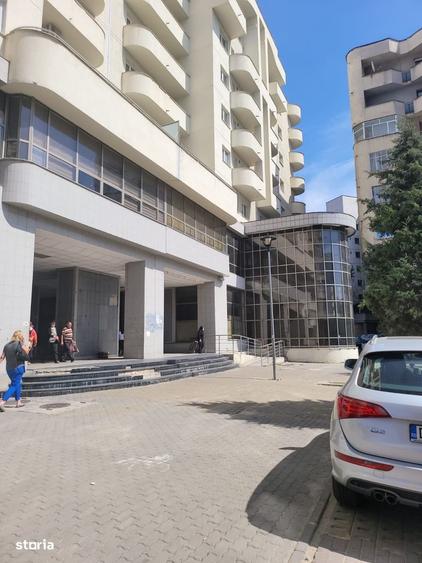 Spațiu comercial, de 120 mp, în Calea București