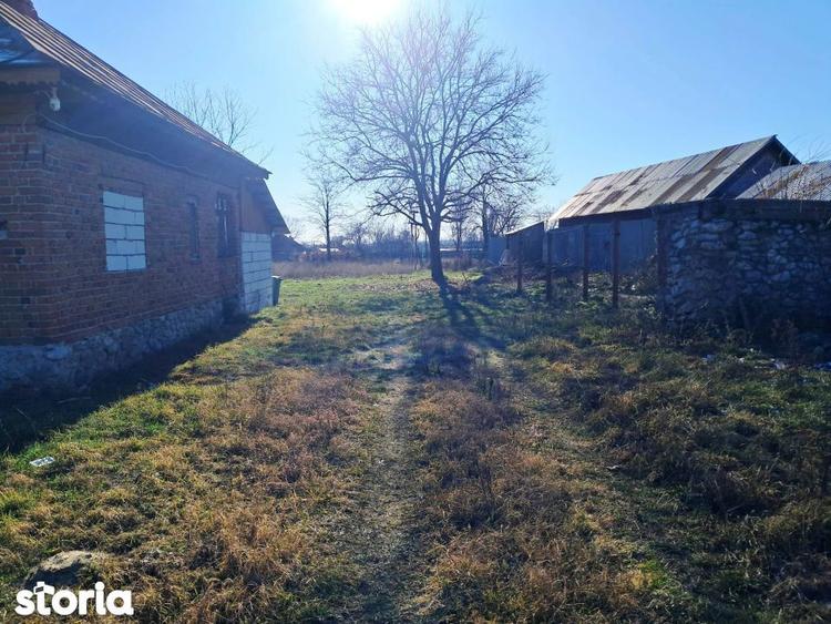 Casă cu 3 camere cu Canalizare în Polovragi