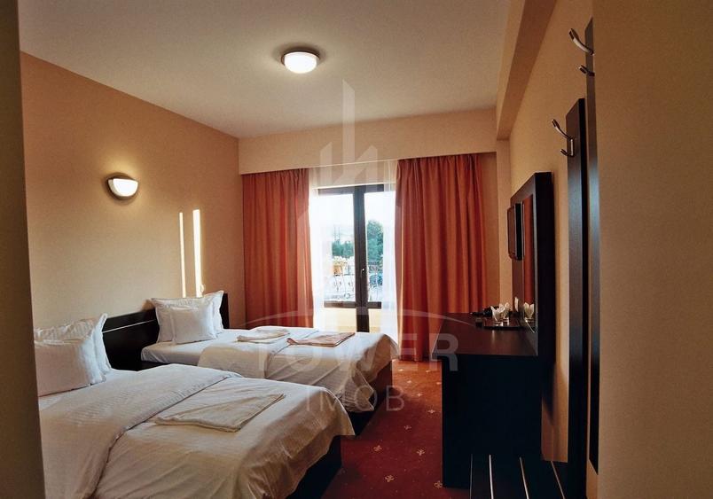 Hotel/Pensiune, de 1,340 mp, în Central