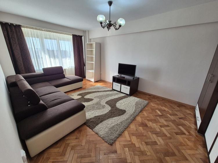 Apartament cu 2 camere decomandat în Decebal