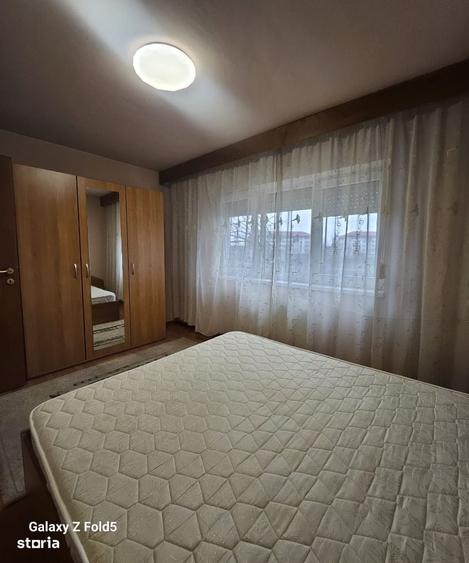 Apartament cu 2 camere de inchiriat str. Aleea Calinului - 15