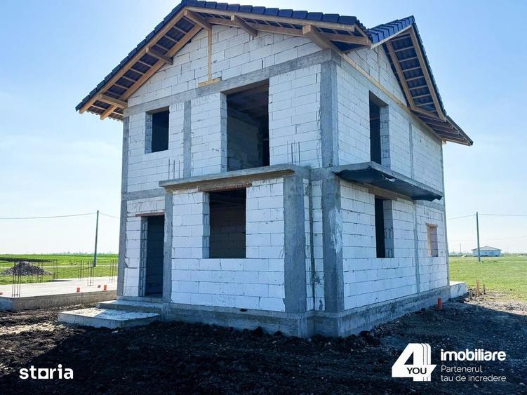 Casă cu 4 camere cu Teren 500 Mp în Zimandu Nou