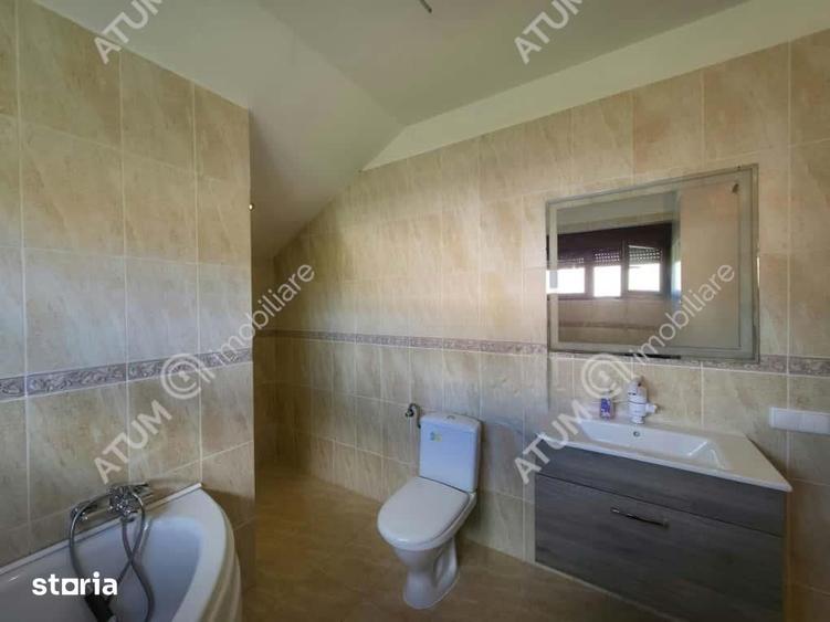 Casă cu 5 camere cu Teren 372 Mp în Central
