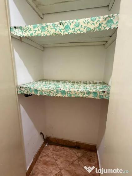 Apartament cu 3 camere decomandat în Titan